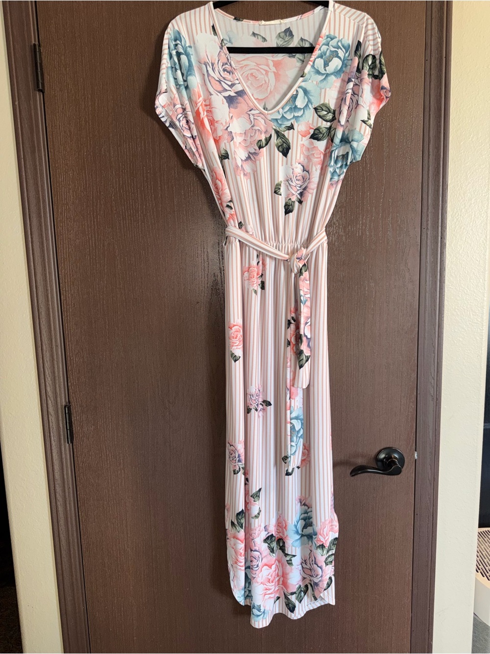 entro Small Floral Maxi Dress